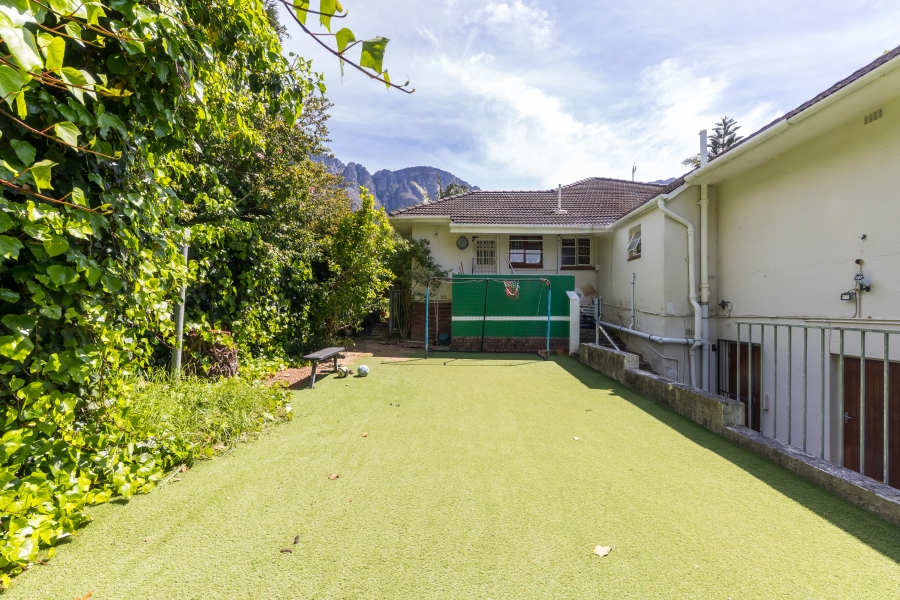 To Let 4 Bedroom Property for Rent in Newlands Western Cape